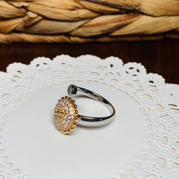 Spinning Bee in Crystal Flower, Stress relief ring, adjustable - Picture 4 of 8